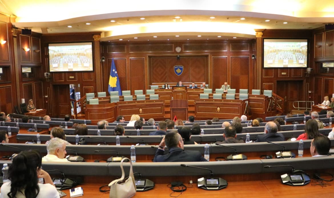 “Kryetari i Kuvendit të zgjidhet përmes votimit të hapur” – krejt çka u tha dje pas vendimit të Kushtetueses