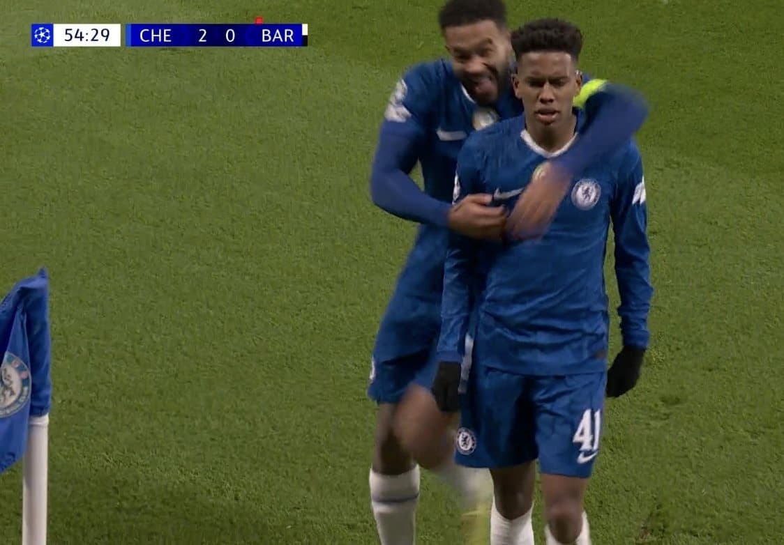 Chelsea e dyfishon epërsinë ndaj Barcelonës