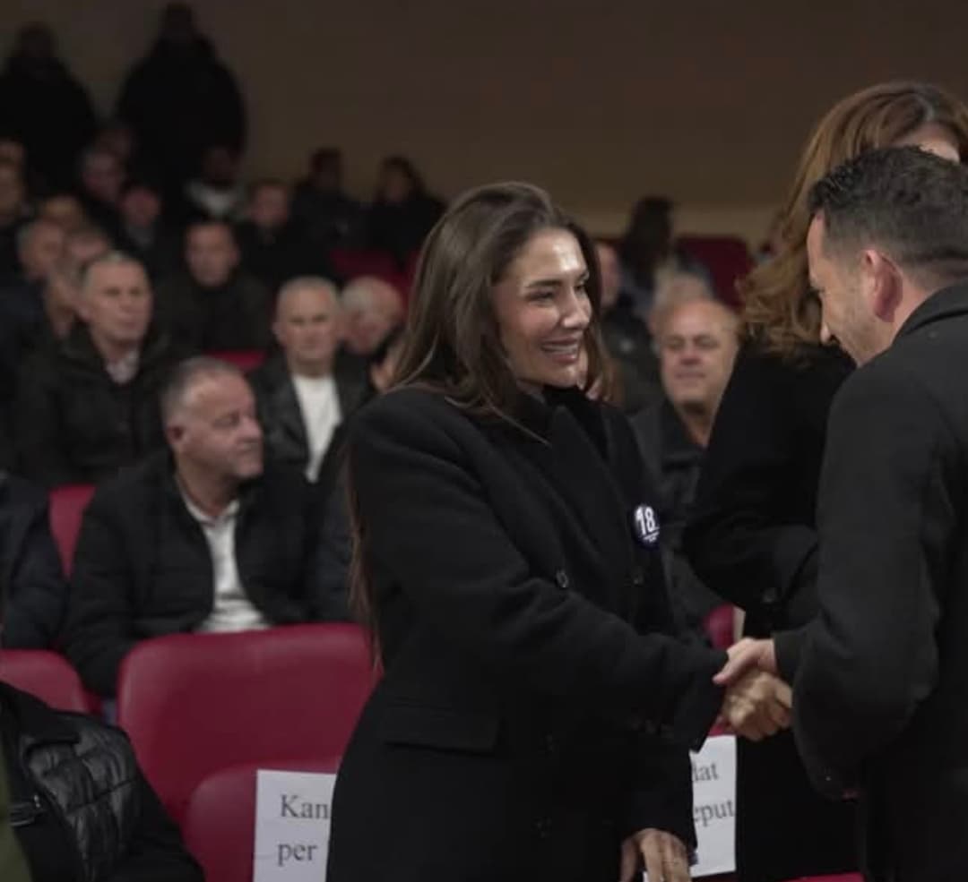 Ardiana Musliu Shoshi, zëri i gruas që fuqizon PDK-në dhe bashkon qytetarët, Vitia mbëshet fuqishëm (FOTO)
