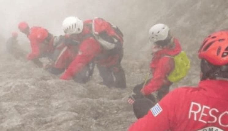 Orteku në Greqi vret katër alpinistë