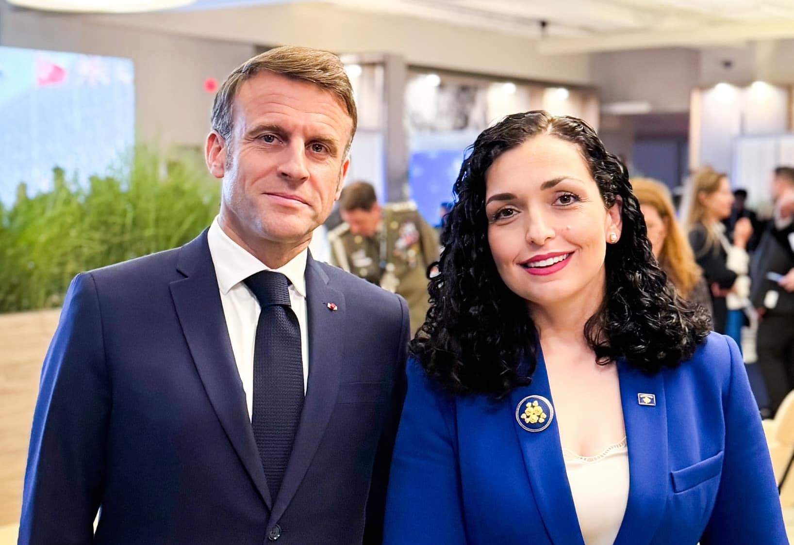 Presidenti francez uron presidenten Osmani në 18-vjetorin e pavarësisë së Kosovës