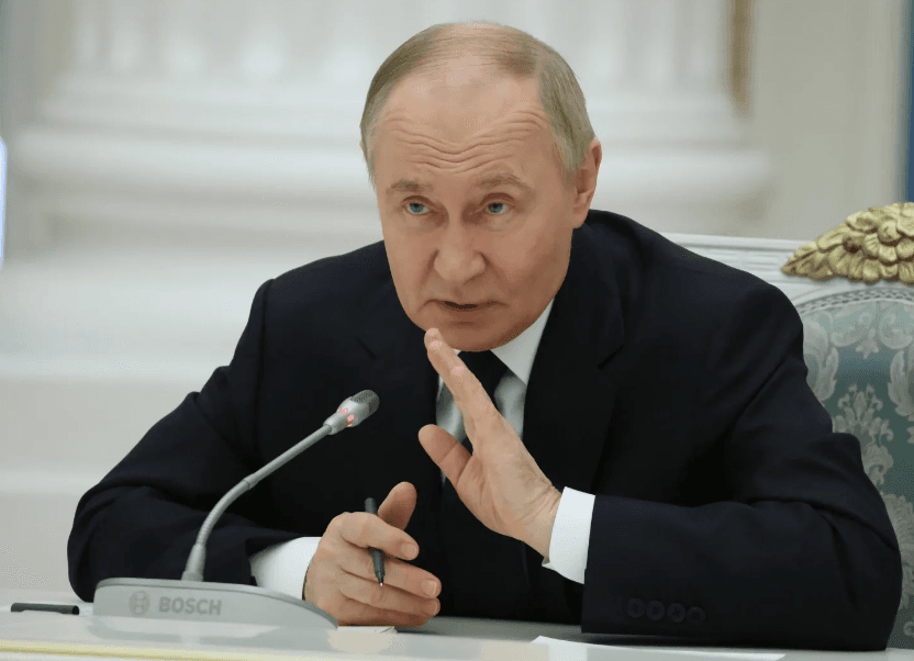 Presidenti iranian flet në telefon me Putinin: Marrëveshja s’është e pamundur