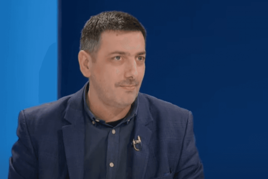 “Abdixhiku nuk e ka gajlen e LDK-së, po të karrierës së vetë – Çka po lyp n’takim me to?”, Valon Syla për disponimin e partive për bashkëpunim me Kurtin
