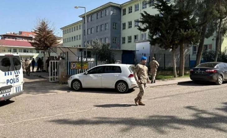 Sulm me armë zjarri në një shkollë në Turqi, plagosen 16 persona, 7 prej tyre nxënës