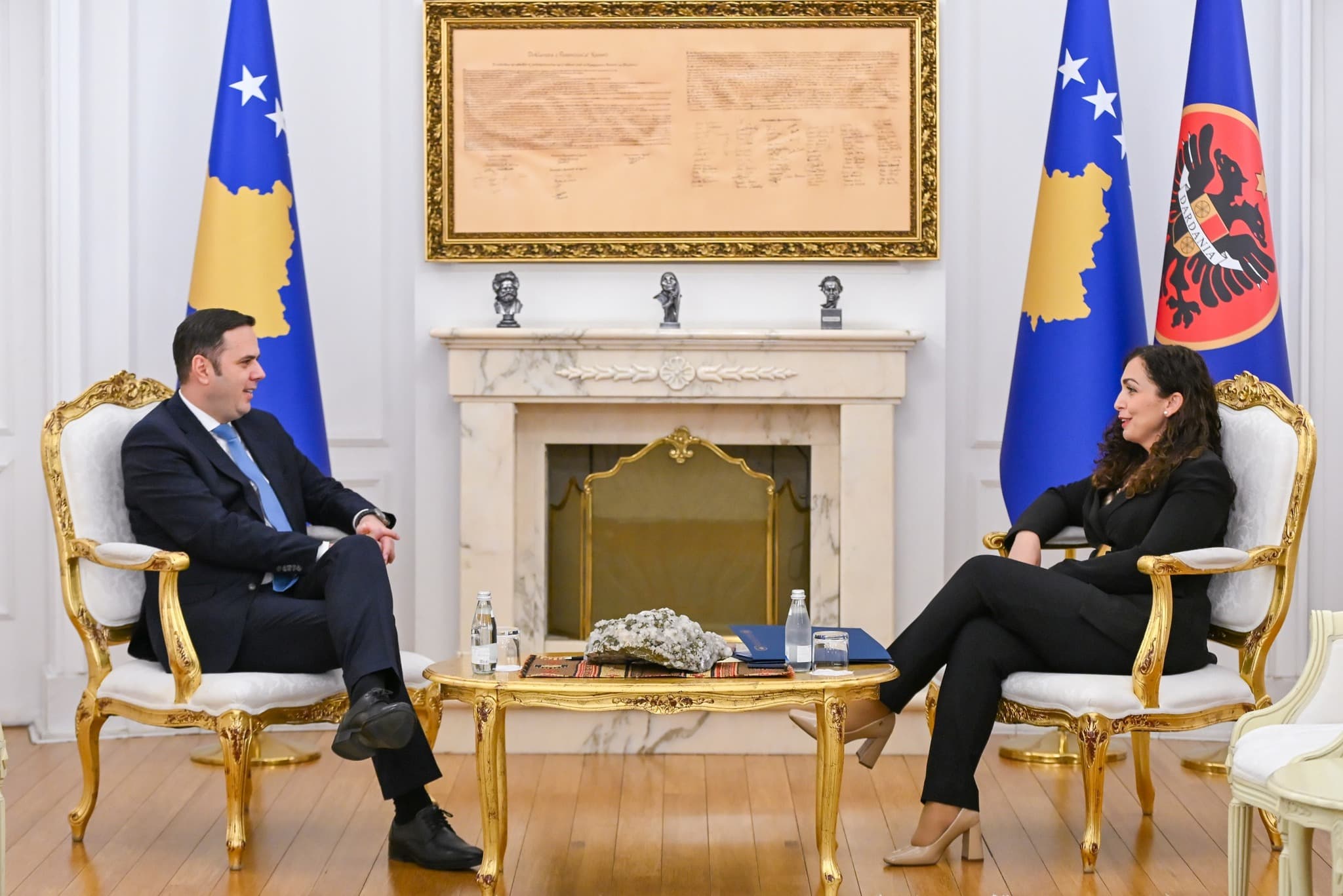 A është arritur marrëveshja Osmani-Abdixhiku? – Zbulohet se kush pritet t’i prijë listës së LDK-së në zgjedhje!