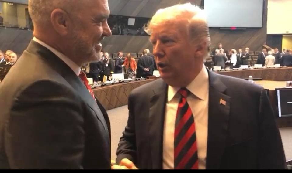 Reagon Edi Rama pas të shtënave në darkën e Donald Trump
