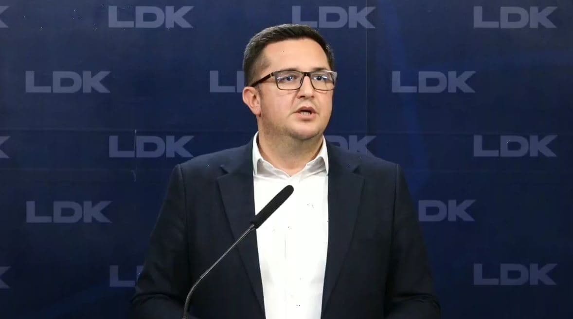 Mustafa e pyet VV’në për ofertën e Abdixhikut me emrin e Vjosa Osmanit: A i keni 66 vota a jo?
