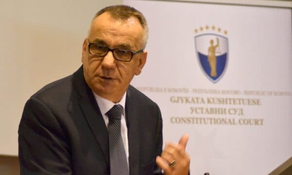 Hasani: Është puç, s’ka procedurë pa 80 deputetë të pranishëm