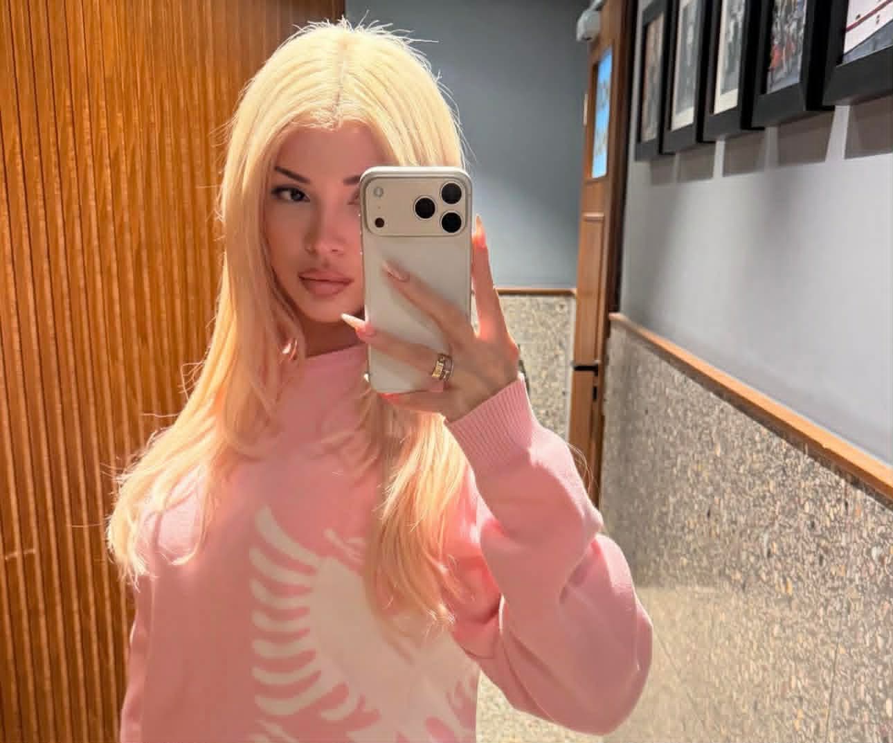Era Istrefi publikon këtë foto, ky detaj merr vëmendjen (Foto)