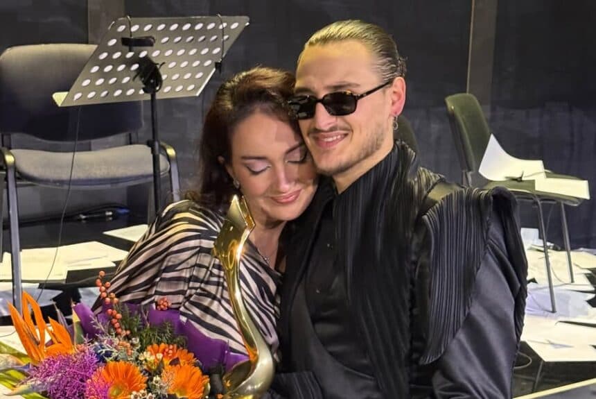 Njihuni me të dashurën e Alis: Jo vetëm partnere, roli i saj në këngën e Eurovisionit