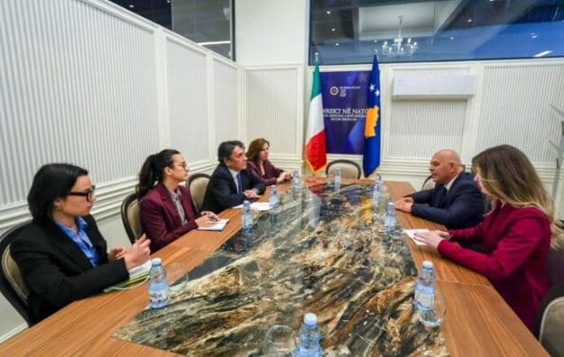 Ardian Gjini takon ambasadorin italian, flet për zgjedhjet dhe mbështetjen ndaj Kosovës