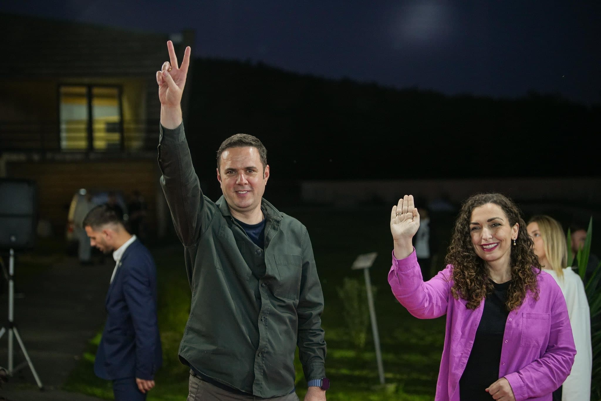 “Kur populli zgjohet, ndryshimi nuk ndalet”, Abdixhiku e Osmani tubim me qytetarë te Lugu i Baranit