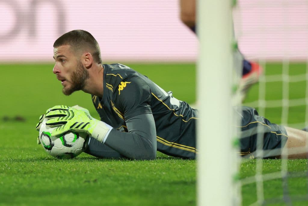 Juventusi kthen sytë nga David de Gea, dështon pista për Alissonin