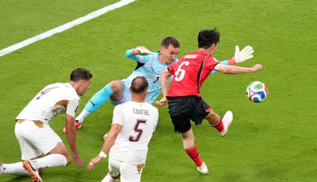 Featured image for Koreja e Jugut e nis me fitore Botërorin, mposht Çekinë 2-1
