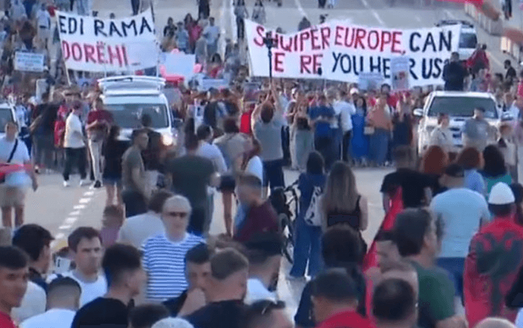 Featured image for Protesta kundër resortit në Zvërnec, dita e 16-të