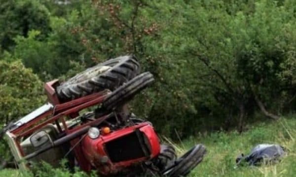 Featured image for 35-vjeçari humb jetën pasi u rrokullis me traktor afër Klinës