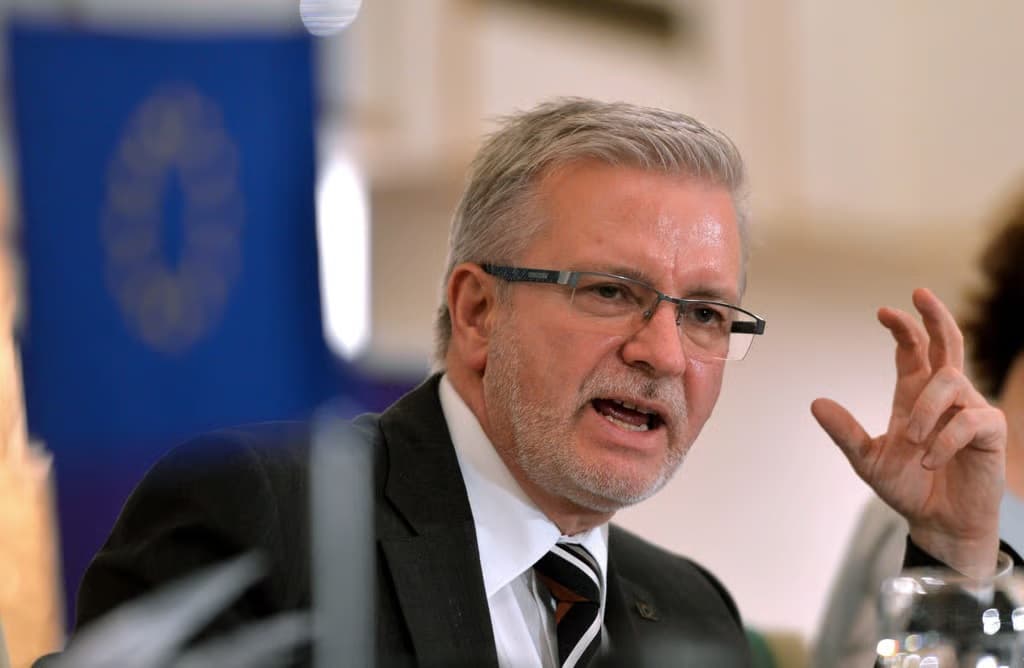 Featured image for Eurodeputeti gjerman: Pres shkarkimin e ministres serbe, deklarata të tilla s’mund të injorohen