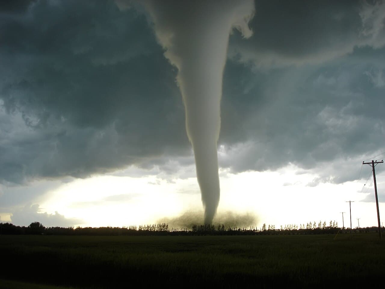 Si formohet një tornado dhe a mund të ndodhë edhe në Kosovë?