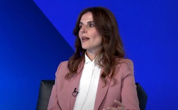 Featured image for Vlora Çitaku: Rrjete të organizuara të propagandës – Prokuroria të hetojë jo vetëm “Lule Gjelin”, por çdo rrjet të profileve të rreme