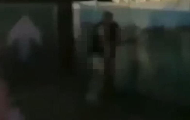 Koncerti i Yll Limanit me një skenë të pazakontë, çifti filmohet në momente intime në publik