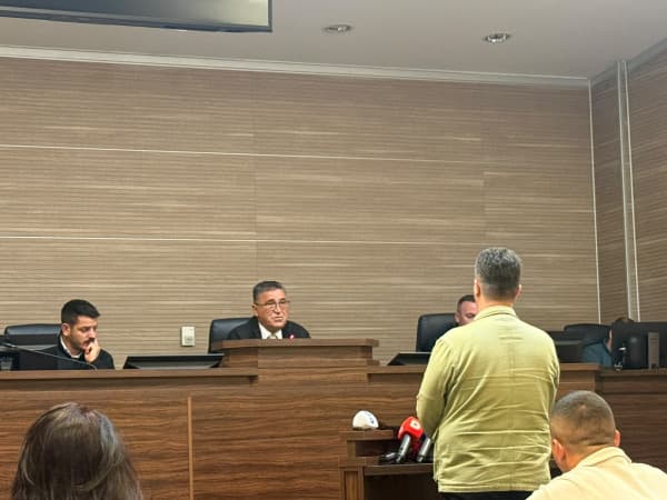 Featured image for Drejtori i “Ibër-Lepencit”: Dëmi nga sulmi terrorist në kanal ishte mbi 376 mijë euro, pa ndërhyrje dëmet do të ishin milonëshe