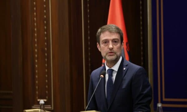 Featured image for Hapja e konsullatës serbe në Shkodër, reagon ministri Ferit Hoxha