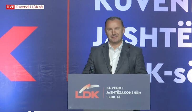 Featured image for Zemaj ftohet të arsyetojë kërkesën për shkarkimin e Abdixhikut, Kuvendi i LDK vazhdon me dyer të mbyllura