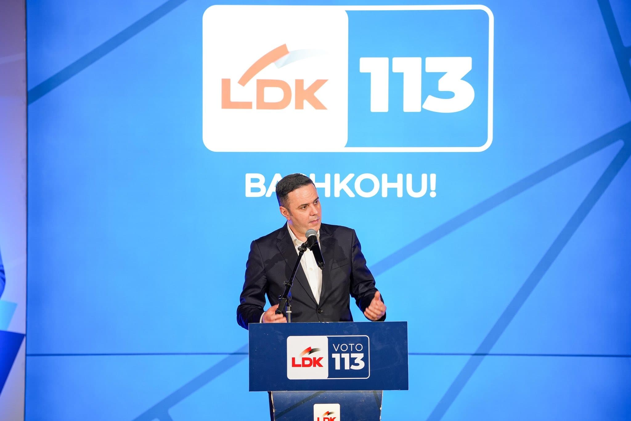 Featured image for Lumir Abdixhiku i mbijeton votimit, mbetet kryetar i LDK-së