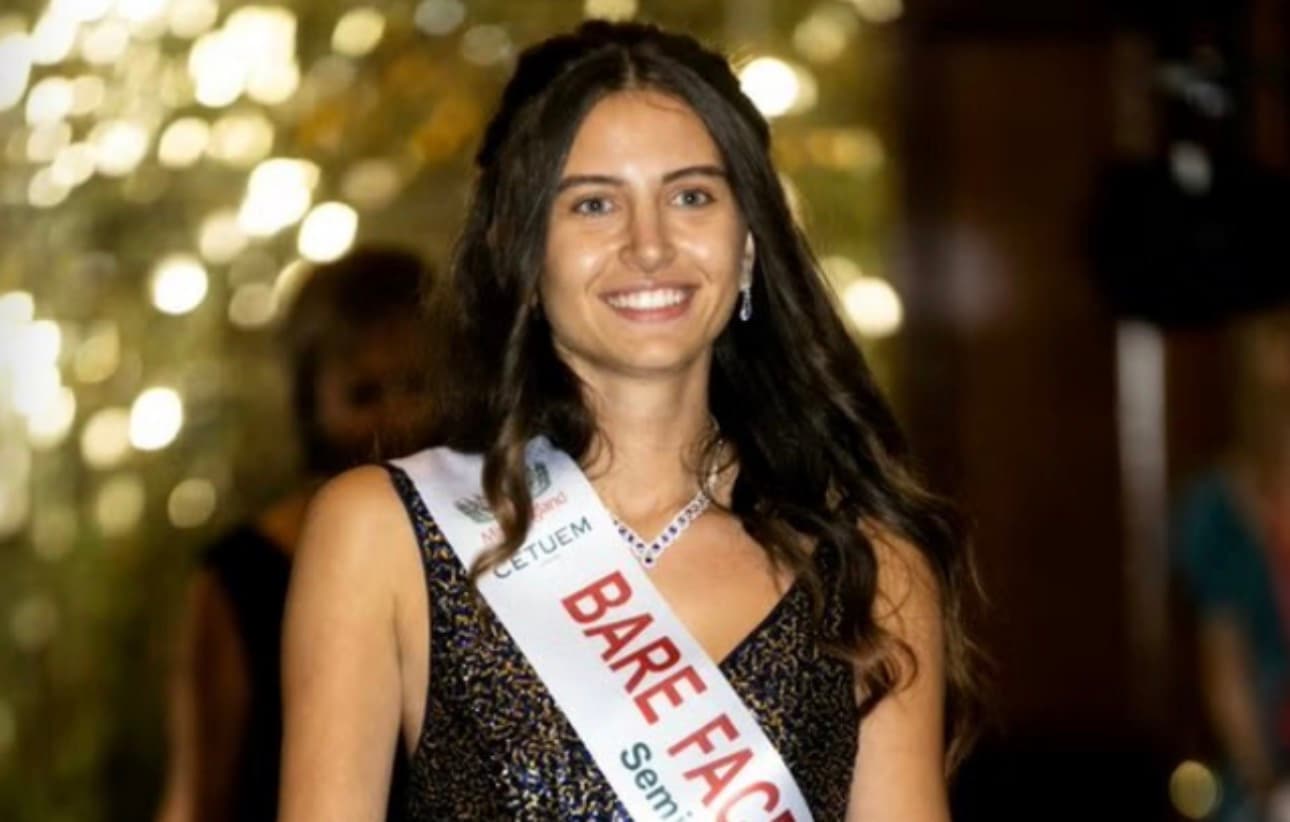 Finalistja e Miss England që sfidoi standardet e bukurisë/ Garoi pa grim dhe përcolli një mesazh të fortë