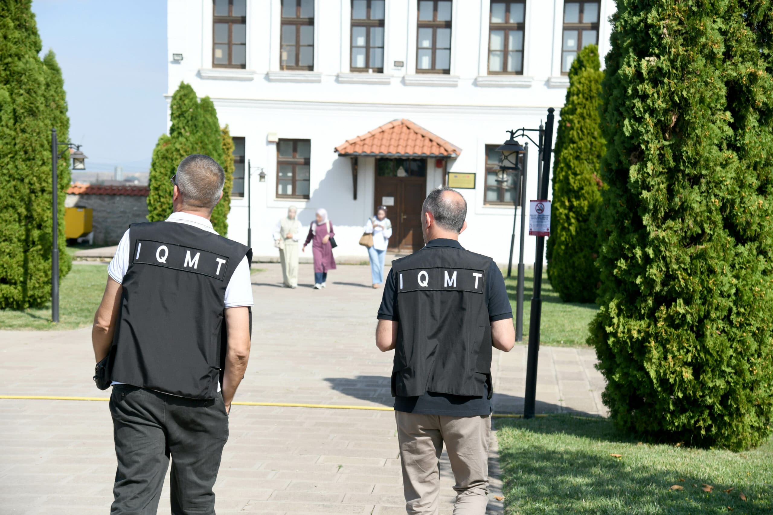 Inspektorati në aksion: Fillon mbikëqyrja e udhërrëfyesve turistik në Kosovë – ata që s’kanë licencë do të dënohen deri në 9 mijë euro