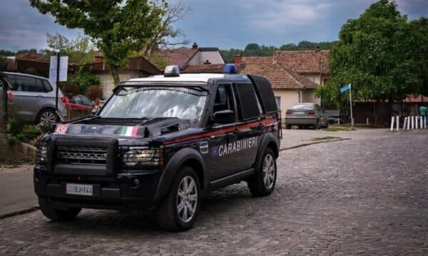 Karabinierët italianë patrullojnë në Gjakovë, KFOR tregon arsyen