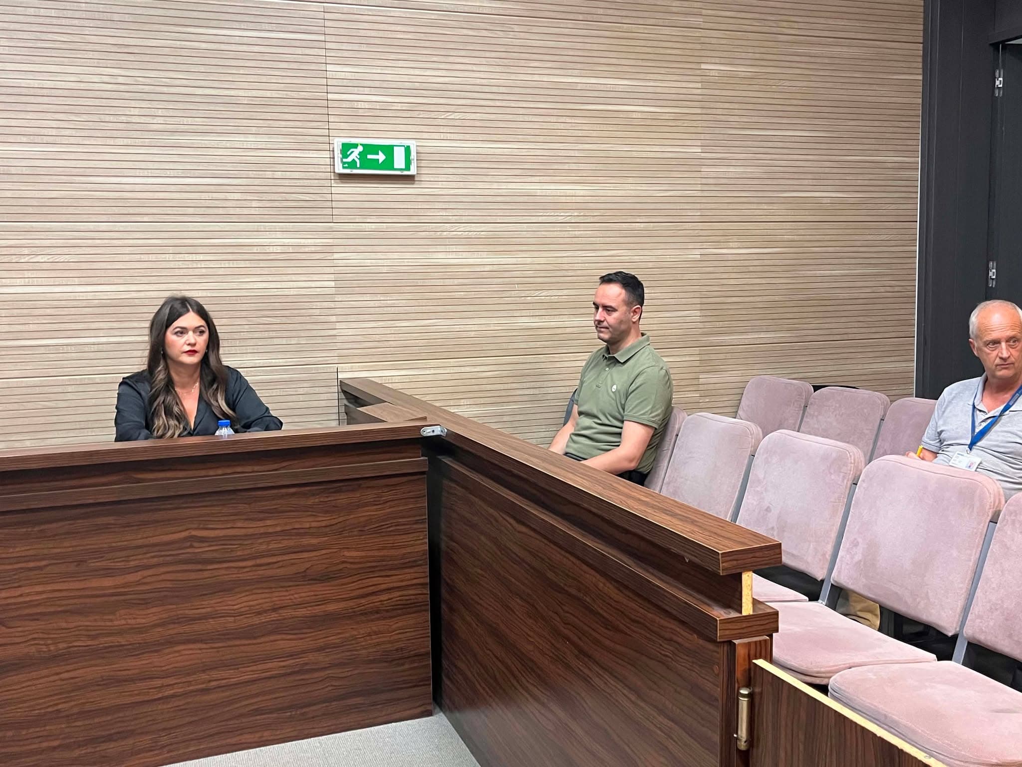 Konjufca deklarohet i pafajshëm për hedhjen e gazit lotsjellës në Kuvend