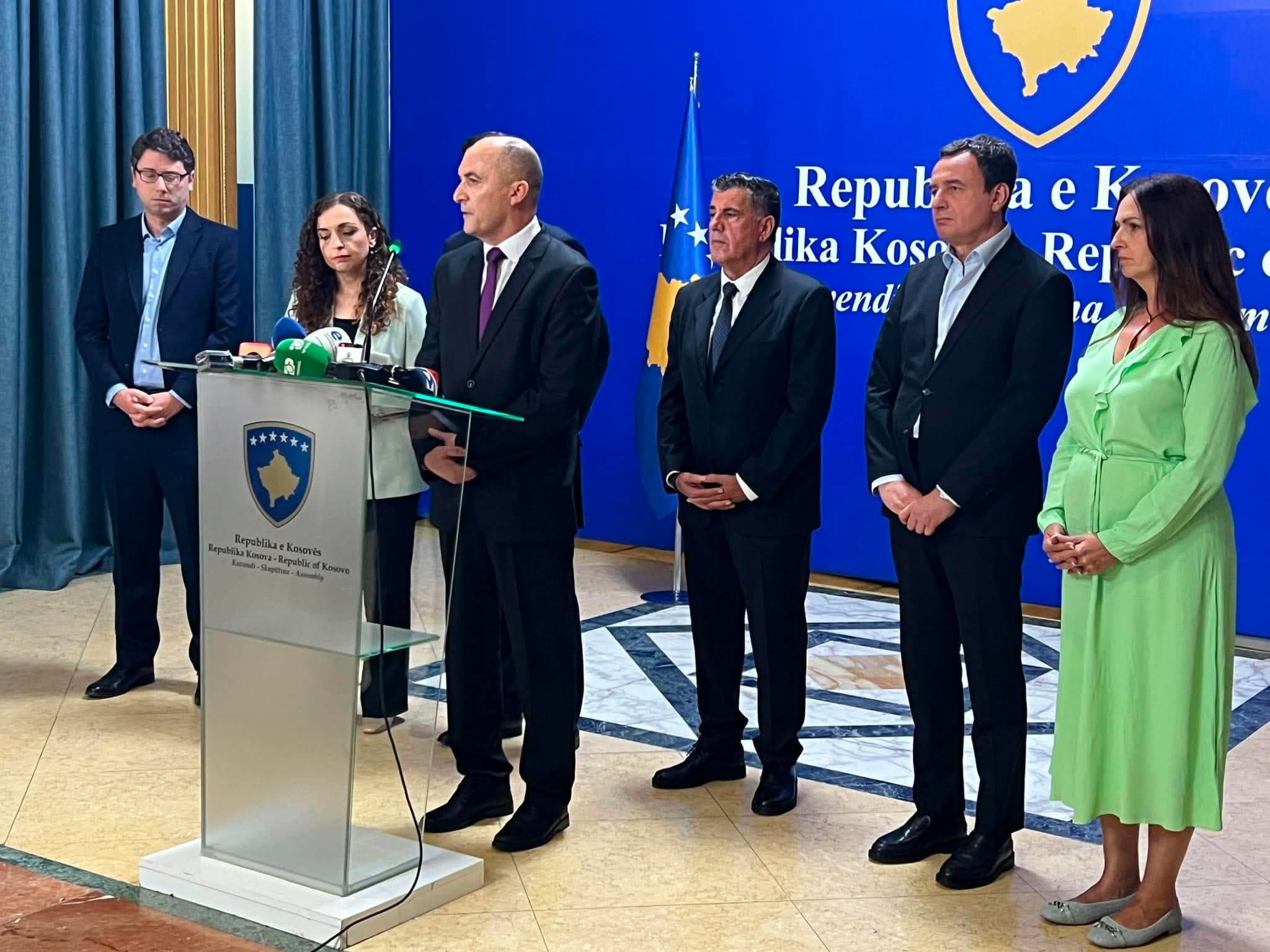 Kurti-Abdixhiku propozojnë Sejdiun për President, AAK dhe Hoti shprehen kundër