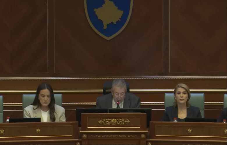 Featured image for Ngërçi politik vazhdon,analistët kërkojnë zgjidhje për krijimin e institucioneve