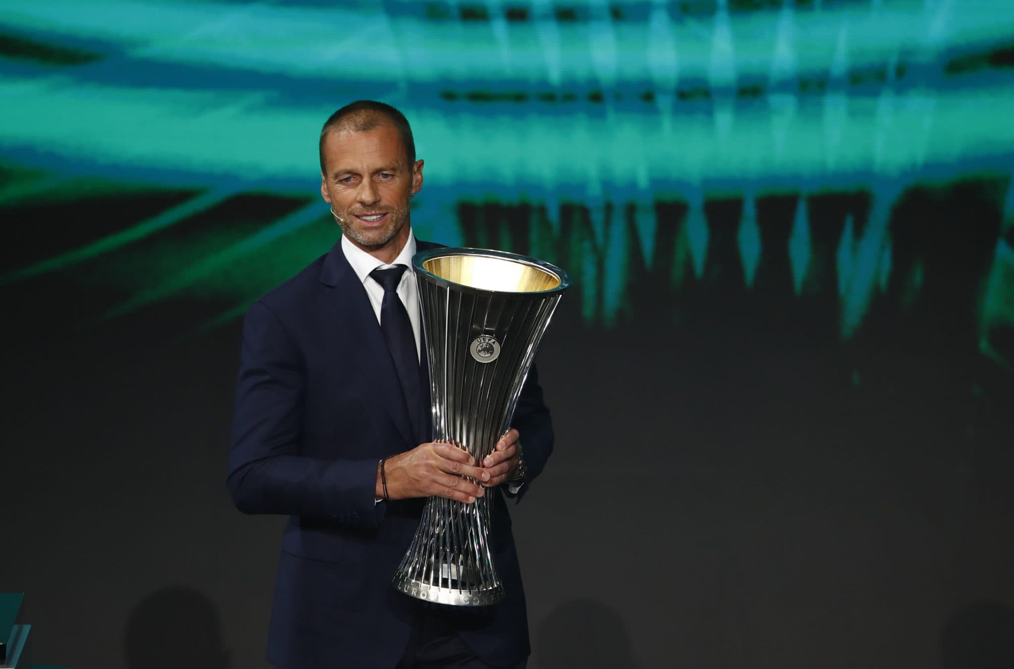 Presidenti i UEFA-s, Aleksander Ceferin, përjashton mundësinë e kandidimit për president të FIFA-s