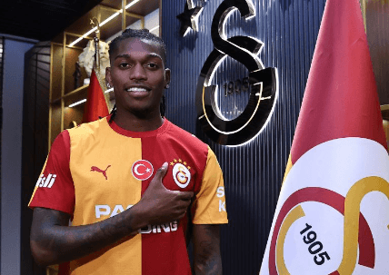 Featured image for Prezantohet Leao te Galatasaray, ja çfarë numri do të mbajë në fanellë