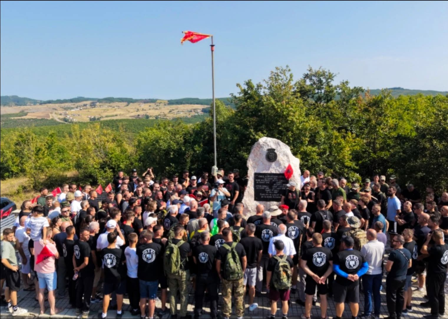 Qytetarë të shumtë marshuan në nderim të dëshmorëve të Brigadës 121 “Kumanova”