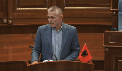 Featured image for Ramadani: LVV po e bllokon Kuvendin dhe institucionet e Kosovës