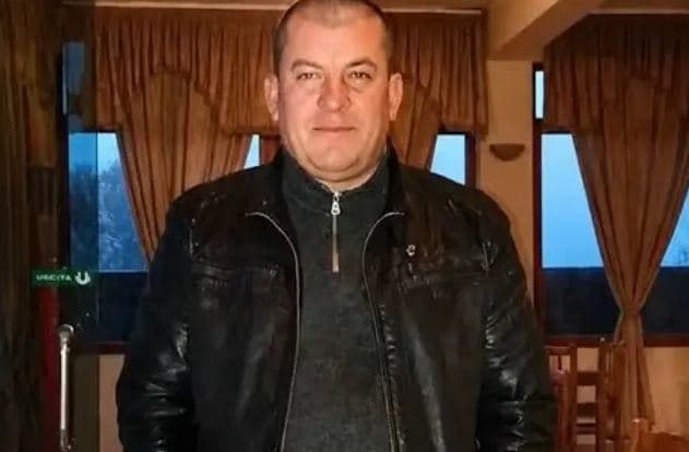 Featured image for Sulmoi prindërit në Fier, vdes nëna dhe plagoset rëndë babai – 45-vjeçari merret në pyetje nga policia
