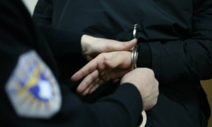 Featured image for Të shtëna me armë zjarri në një aheng në Kaçanik, sekuestrohen 65 fishekë e 15 gëzhoja