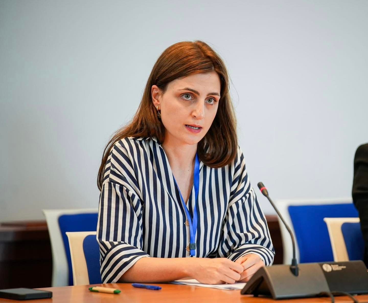 Featured image for Janina Ymeri “proteston” ndaj vendimit të Kuvendit të LDK’së që i obligon deputetët t’i zbatojnë vendimet e partisë