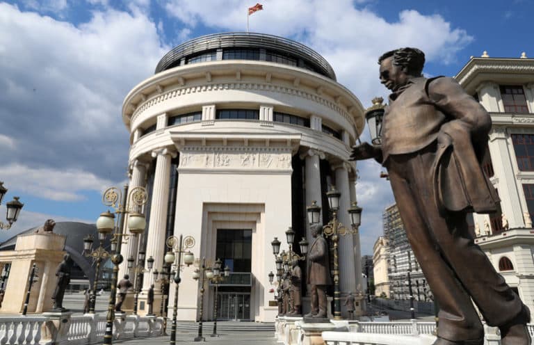 Featured image for Incidenti në ahengun familjar në Gostivar, Prokuroria kërkoi paraburgim për katër të dyshuar