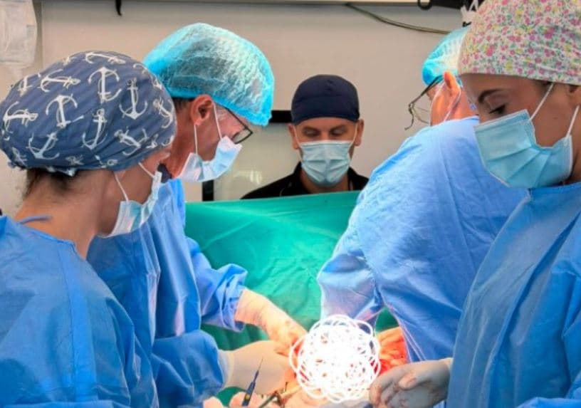 Ndërhyrje e rrallë në QKUK, hiqet tumor 27 centimetra nga kraharori i 23-vjeçarit