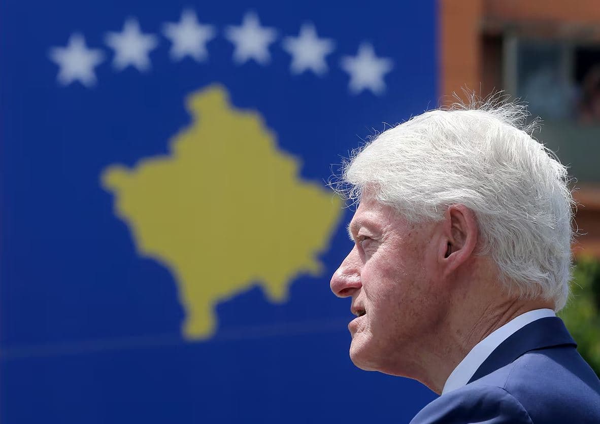 Featured image for Heroi amerikan i Kosovës, ish-presidenti Bill Clinton feston ditëlindjen e 80-të