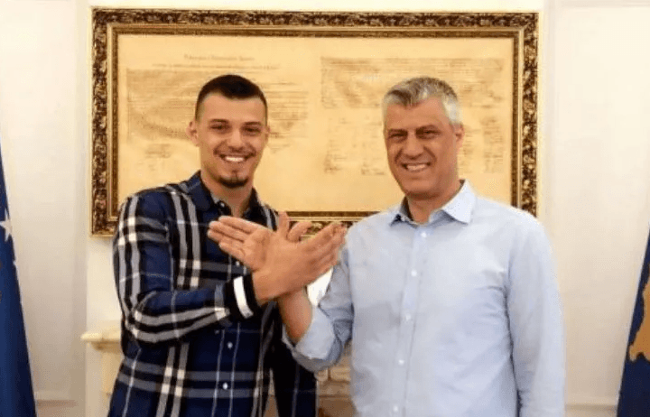 “E imagjinoj çdo ditë kthimin e babit, një hero që kthehet në tokën e tij e në shtetin që e shpalli të pavarur” Rrëfimi i Endritit për babain disa muaj para vendimit të Hagës