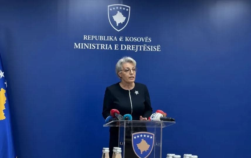 “40 milionë e 611 mijë e 855 euro” – Gërvalla me detaje tregon sa i kushtoi buxhetit të Kosovës mbrojtja e krerëve të UÇK-së në Hagë