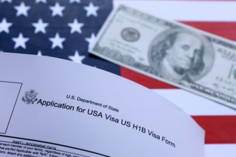 Featured image for Administrata Trump propozon heqjen e periudhës 60-ditore për emigrantët me vizë H-1B pas humbjes së punës