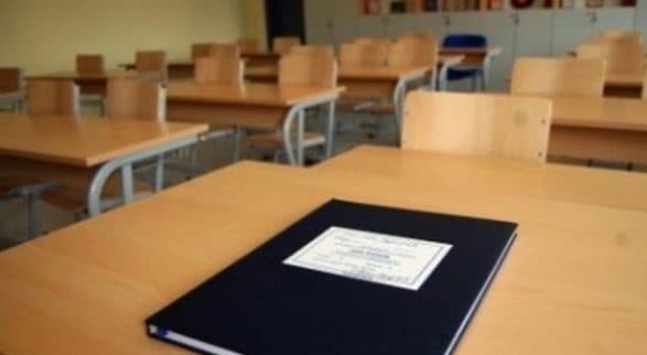 AKK: Shkollat hyjnë në javën e dytë pa dokumentacionin bazë pedagogjik