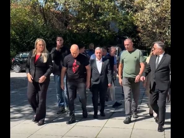 Aleanca i bashkohet protestës, iu prin Ramush Haradinaj
