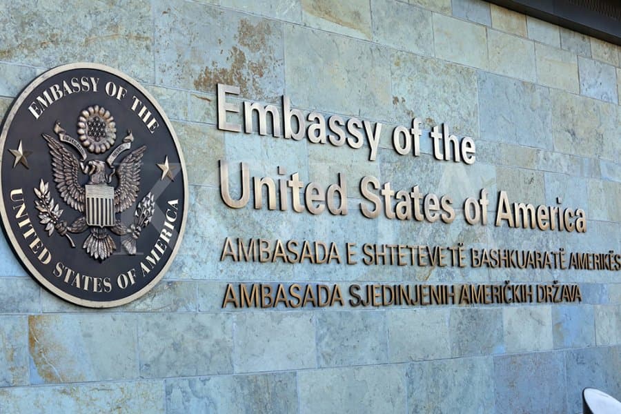 Ambasada e SHBA-së: Presim të punojmë me qeverinë dhe kuvendin për paqen dhe stabilitetin rajonal